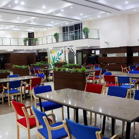 The Richi Rich Hotel And Resort Indore Dış mekan fotoğraf