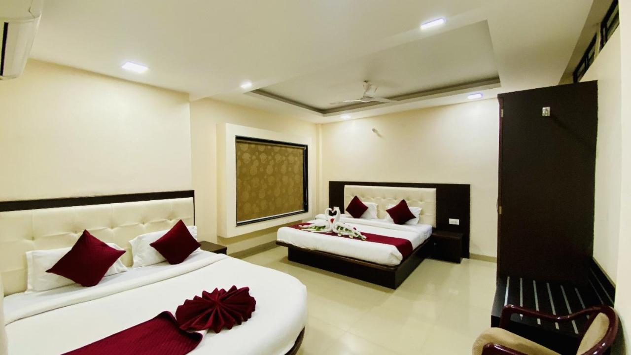 The Richi Rich Hotel And Resort Indore Dış mekan fotoğraf