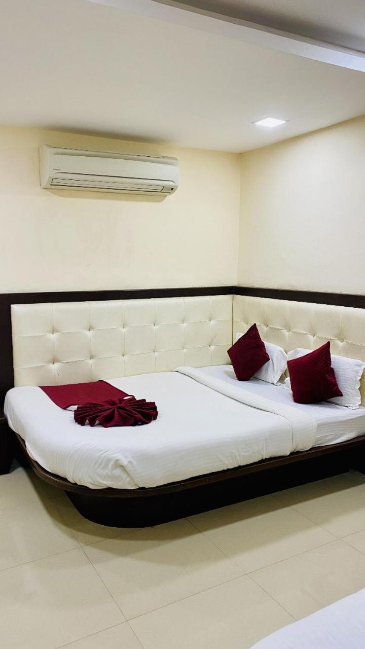 The Richi Rich Hotel And Resort Indore Dış mekan fotoğraf